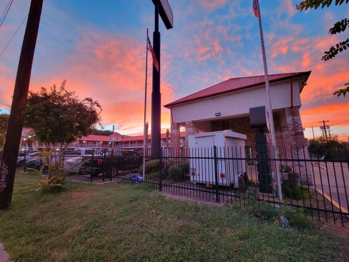Econo Lodge Inn & Suites Downtown San Antonio Dış mekan fotoğraf